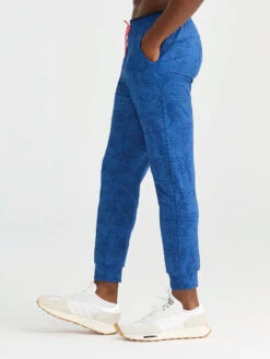 Movementum Jogger (The Neon Light) -Outlet Posh Sewn Store NeonLight MovementumJogger 609231 02 1222 OF 0996