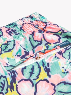 The Vacation Blooms 7" (Classic Swim Trunk) 11 The Vacation Blooms 7" (Classic Swim Trunk) -Outlet Posh Sewn Store VACATION BLOOMS 7 STRETCH ClassicSwimTrunk SD 110212 02 9225